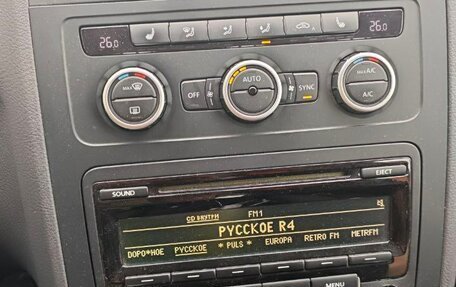 Volkswagen Touran III, 2012 год, 1 200 000 рублей, 8 фотография