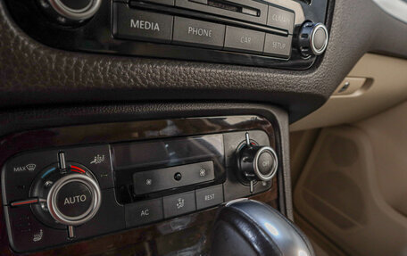 Volkswagen Touareg III, 2011 год, 1 629 000 рублей, 15 фотография