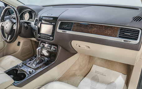 Volkswagen Touareg III, 2011 год, 1 629 000 рублей, 17 фотография