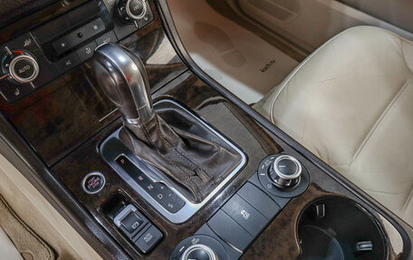 Volkswagen Touareg III, 2011 год, 1 629 000 рублей, 16 фотография