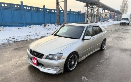 Toyota Altezza, 1998 год, 675 000 рублей, 1 фотография