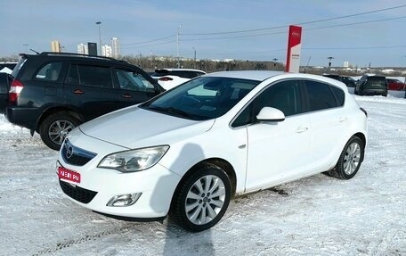 Opel Astra J, 2011 год, 646 000 рублей, 1 фотография