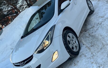 Hyundai Elantra V, 2013 год, 830 000 рублей, 2 фотография