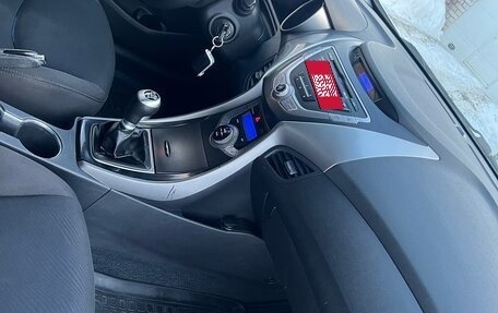 Hyundai Elantra V, 2013 год, 830 000 рублей, 15 фотография