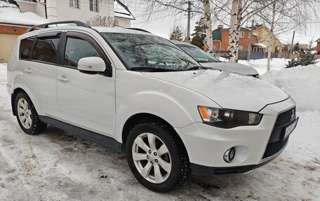 Mitsubishi Outlander III рестайлинг 3, 2011 год, 1 160 000 рублей, 3 фотография