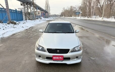 Toyota Altezza, 1998 год, 675 000 рублей, 2 фотография