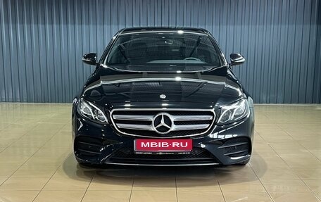 Mercedes-Benz E-Класс, 2019 год, 4 000 000 рублей, 2 фотография