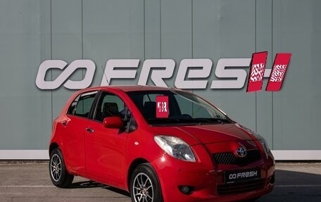 Toyota Yaris III рестайлинг, 2008 год, 599 000 рублей, 3 фотография