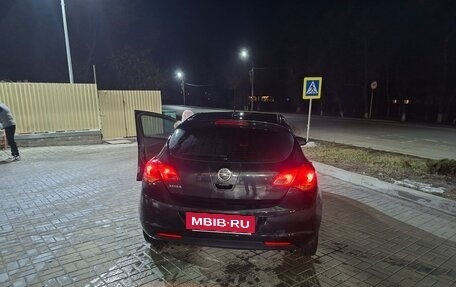 Opel Astra J, 2011 год, 720 000 рублей, 7 фотография