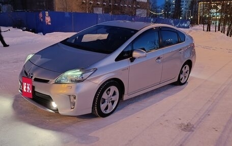 Toyota Prius, 2013 год, 1 310 000 рублей, 2 фотография
