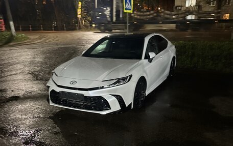 Toyota Camry, 2024 год, 3 750 000 рублей, 2 фотография