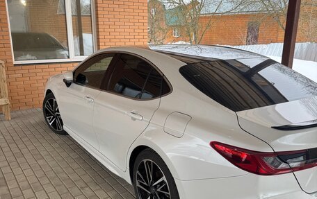 Toyota Camry, 2024 год, 3 750 000 рублей, 4 фотография