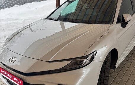 Toyota Camry, 2024 год, 3 750 000 рублей, 5 фотография