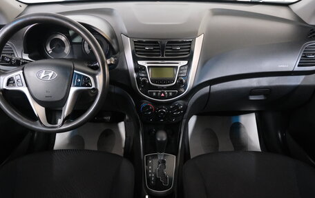 Hyundai Solaris II рестайлинг, 2013 год, 999 000 рублей, 14 фотография