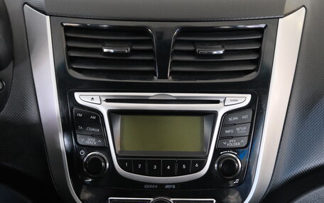 Hyundai Solaris II рестайлинг, 2013 год, 999 000 рублей, 15 фотография