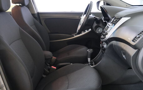 Hyundai Solaris II рестайлинг, 2013 год, 999 000 рублей, 20 фотография