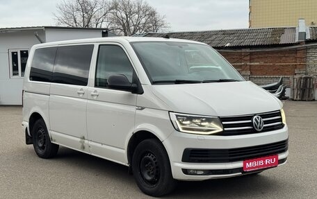 Volkswagen Caravelle T6 рестайлинг, 2018 год, 2 430 000 рублей, 1 фотография