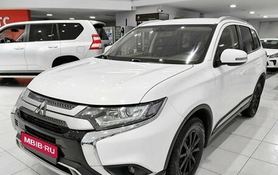 Mitsubishi Outlander III рестайлинг 3, 2019 год, 1 750 000 рублей, 1 фотография