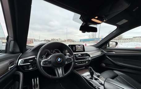BMW 5 серия, 2018 год, 3 300 000 рублей, 14 фотография