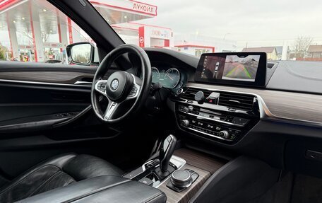 BMW 5 серия, 2018 год, 3 300 000 рублей, 12 фотография