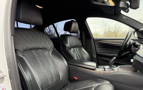 BMW 5 серия, 2018 год, 3 300 000 рублей, 15 фотография