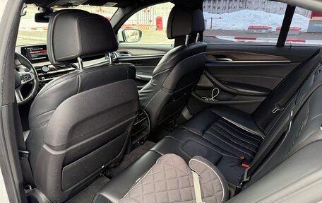 BMW 5 серия, 2018 год, 3 300 000 рублей, 18 фотография