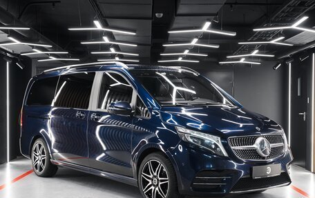 Mercedes-Benz V-Класс, 2020 год, 5 300 000 рублей, 3 фотография