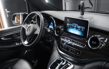 Mercedes-Benz V-Класс, 2020 год, 5 300 000 рублей, 19 фотография