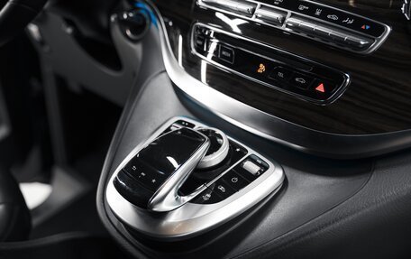 Mercedes-Benz V-Класс, 2020 год, 5 300 000 рублей, 18 фотография