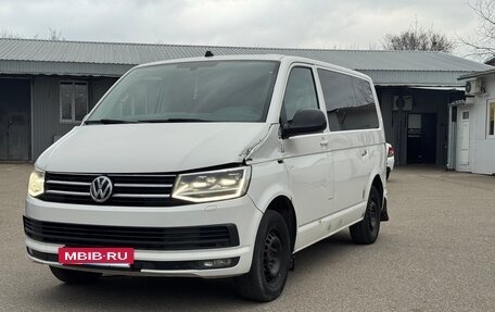 Volkswagen Caravelle T6 рестайлинг, 2018 год, 2 430 000 рублей, 3 фотография
