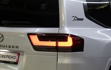 Toyota Land Cruiser, 2021 год, 9 898 000 рублей, 29 фотография