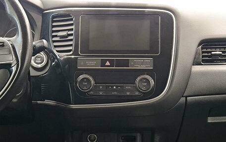 Mitsubishi Outlander III рестайлинг 3, 2019 год, 1 750 000 рублей, 18 фотография