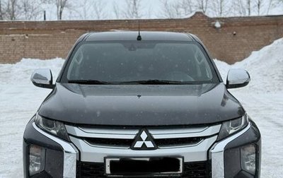 Mitsubishi L200 IV рестайлинг, 2019 год, 3 300 000 рублей, 1 фотография