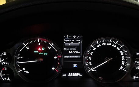 Toyota Land Cruiser 200, 2016 год, 5 700 000 рублей, 12 фотография