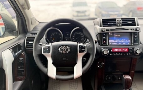 Toyota Land Cruiser Prado 150 рестайлинг 2, 2013 год, 3 070 000 рублей, 10 фотография