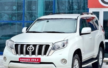 Toyota Land Cruiser Prado 150 рестайлинг 2, 2013 год, 3 070 000 рублей, 2 фотография