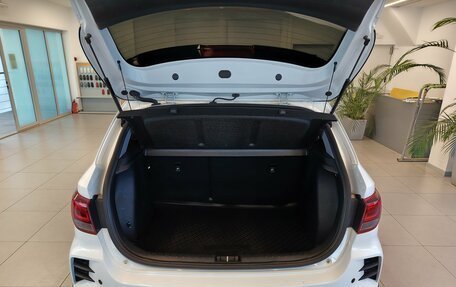 KIA Rio IV, 2020 год, 1 637 000 рублей, 5 фотография