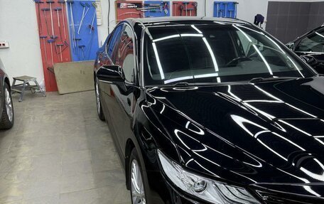 Toyota Camry, 2020 год, 3 200 000 рублей, 4 фотография