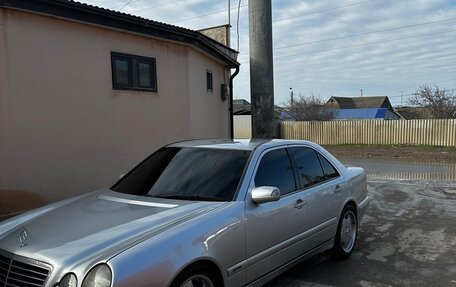 Mercedes-Benz E-Класс, 2000 год, 560 000 рублей, 7 фотография