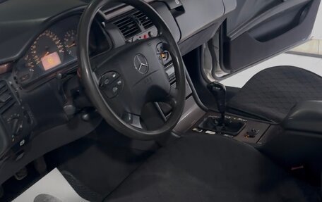 Mercedes-Benz E-Класс, 2000 год, 560 000 рублей, 8 фотография