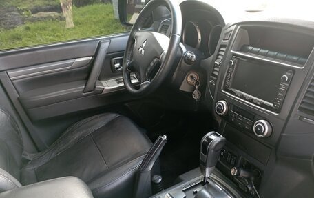 Mitsubishi Pajero IV, 2012 год, 2 570 000 рублей, 2 фотография
