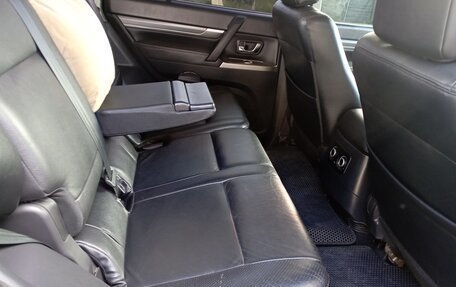 Mitsubishi Pajero IV, 2012 год, 2 570 000 рублей, 3 фотография