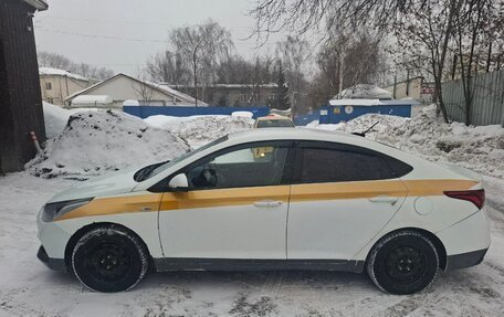 Hyundai Solaris II рестайлинг, 2019 год, 850 000 рублей, 3 фотография