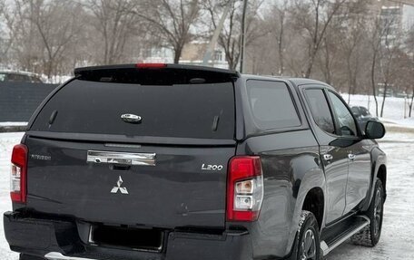 Mitsubishi L200 IV рестайлинг, 2019 год, 3 300 000 рублей, 7 фотография