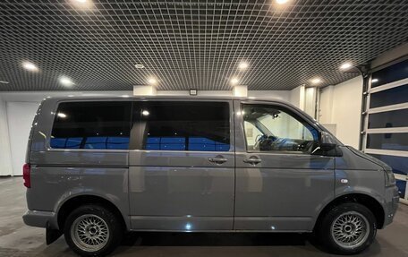 Volkswagen Caravelle T5, 2010 год, 1 650 000 рублей, 2 фотография