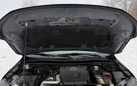 Mitsubishi L200 IV рестайлинг, 2019 год, 3 300 000 рублей, 18 фотография