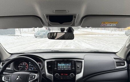 Mitsubishi L200 IV рестайлинг, 2019 год, 3 300 000 рублей, 14 фотография