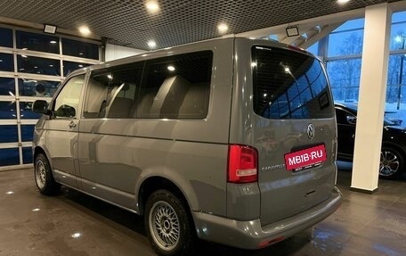 Volkswagen Caravelle T5, 2010 год, 1 650 000 рублей, 5 фотография