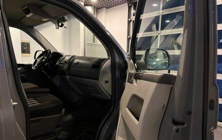 Volkswagen Caravelle T5, 2010 год, 1 650 000 рублей, 19 фотография