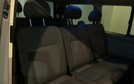 Volkswagen Caravelle T5, 2010 год, 1 650 000 рублей, 25 фотография